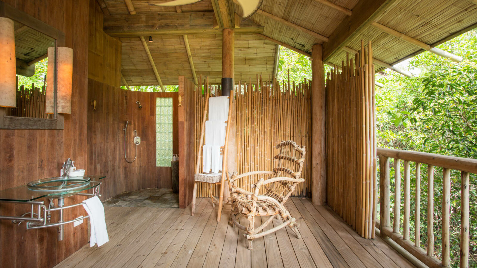 5 Bedroom Bayview Pool Reserve at Soneva Kiri, Master Bathroom