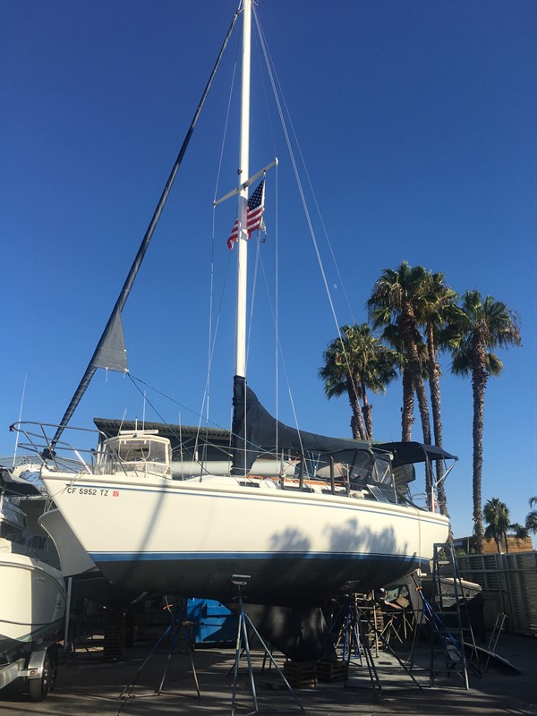 1982 catalina 30  Sailboats