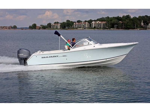 2015 Sea Hunt 21'  Escape Power Boat